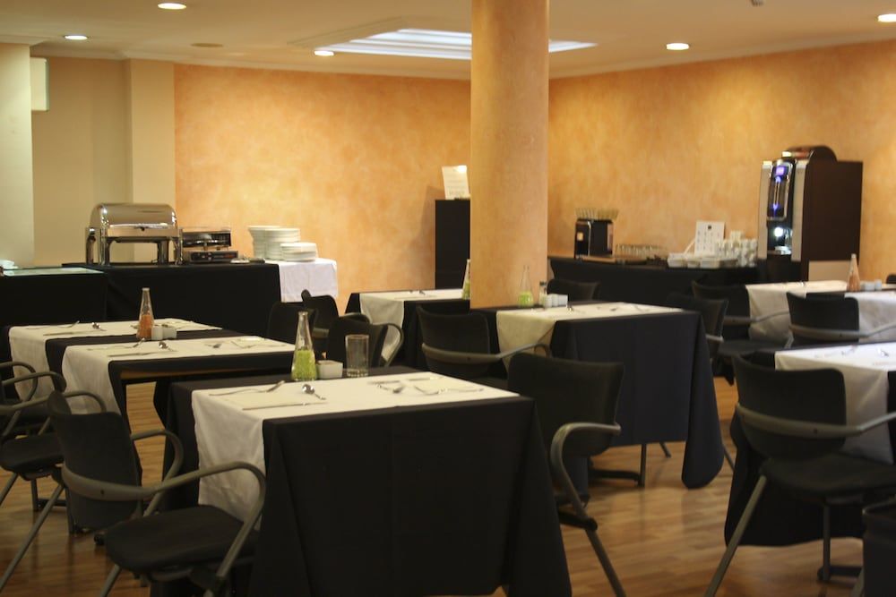 undefined Hotel Abbot 7