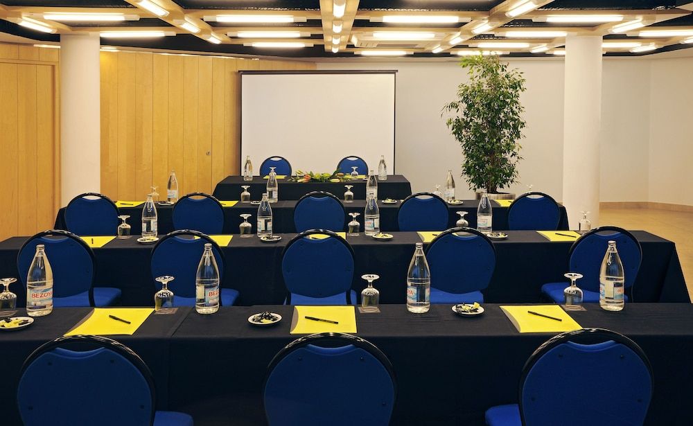 undefined Hotel Abbot 8