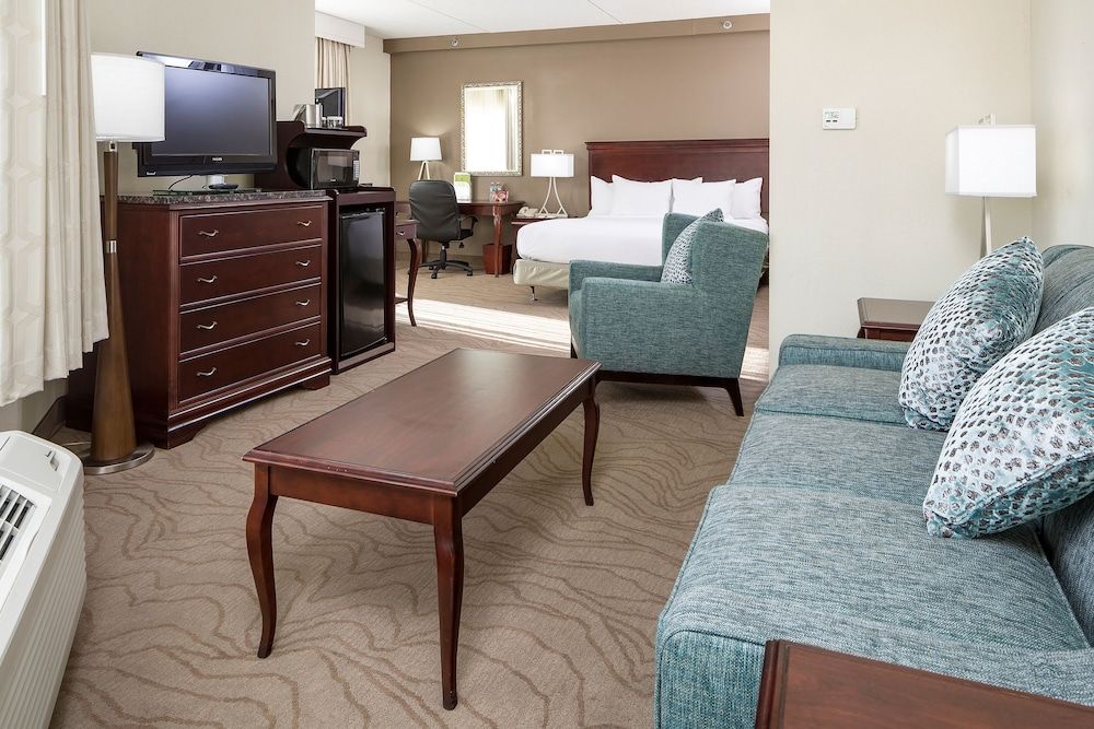 Junior Suite, 1 King Bed with Sofa bed