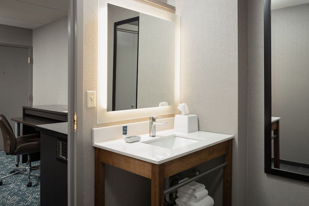 Room, 2 Queen Beds, Non Smoking (Hearing Accessible)