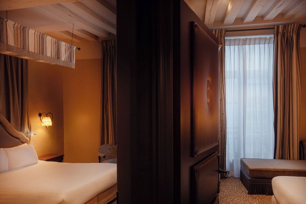 undefined Hotel Odéon Saint Germain