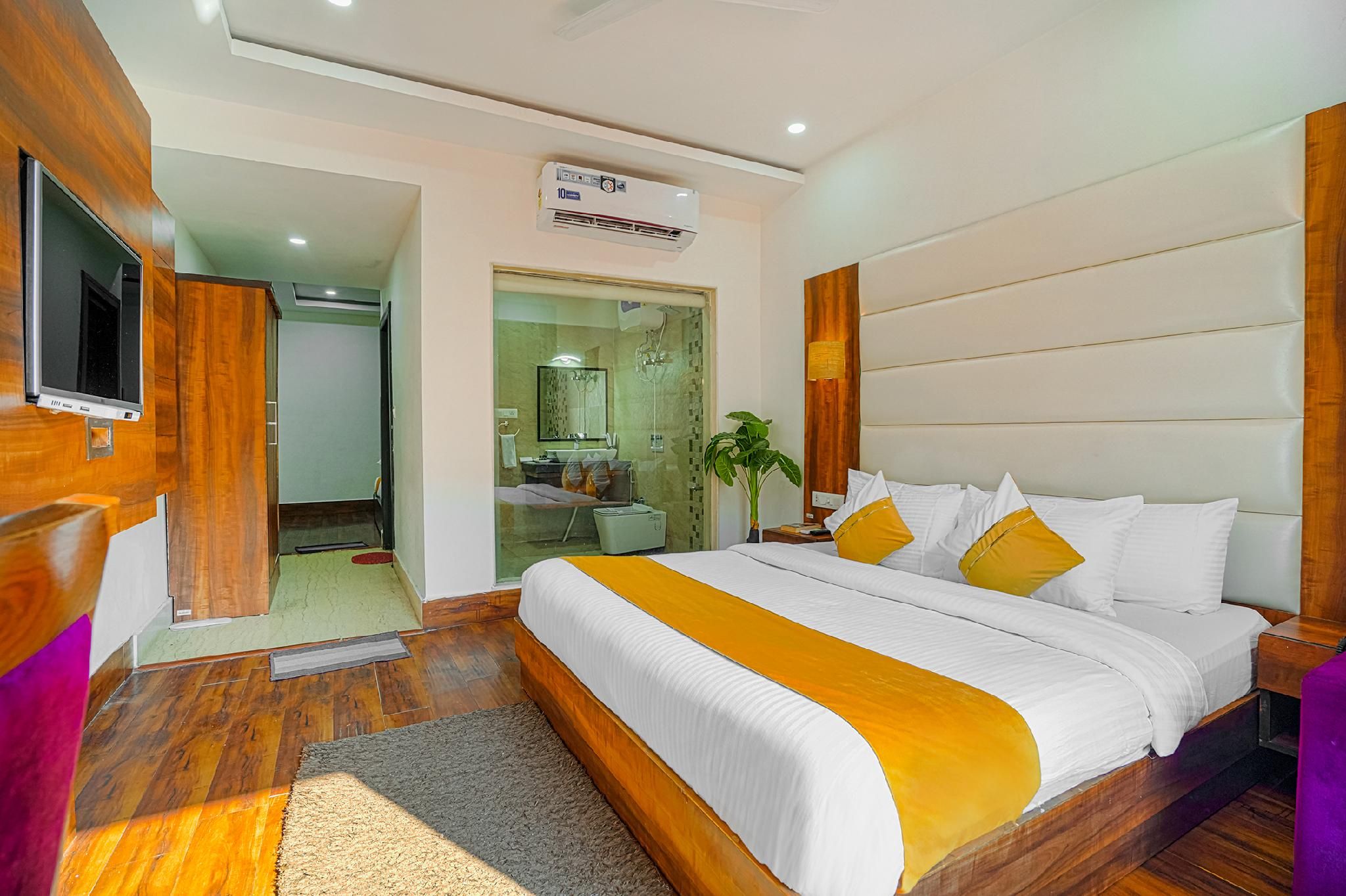 Deluxe Room with Balcony