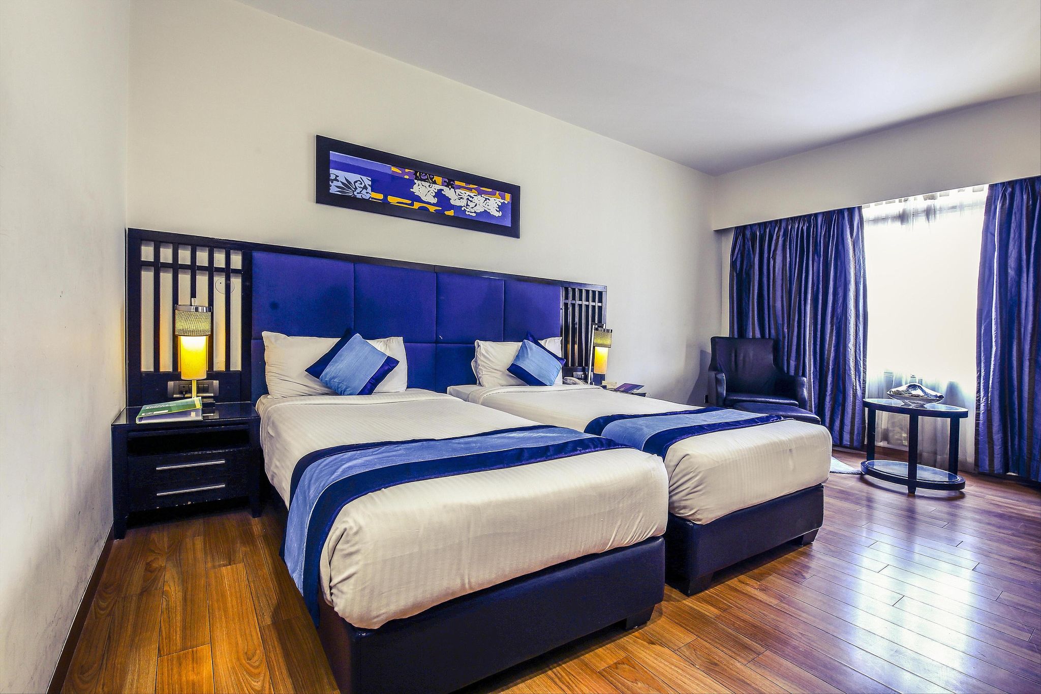 Ebony Boutique Hotel Deluxe Room 4