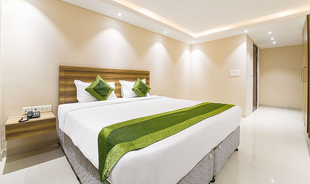 Treebo Iffco Chowk Deluxe Double Room 9