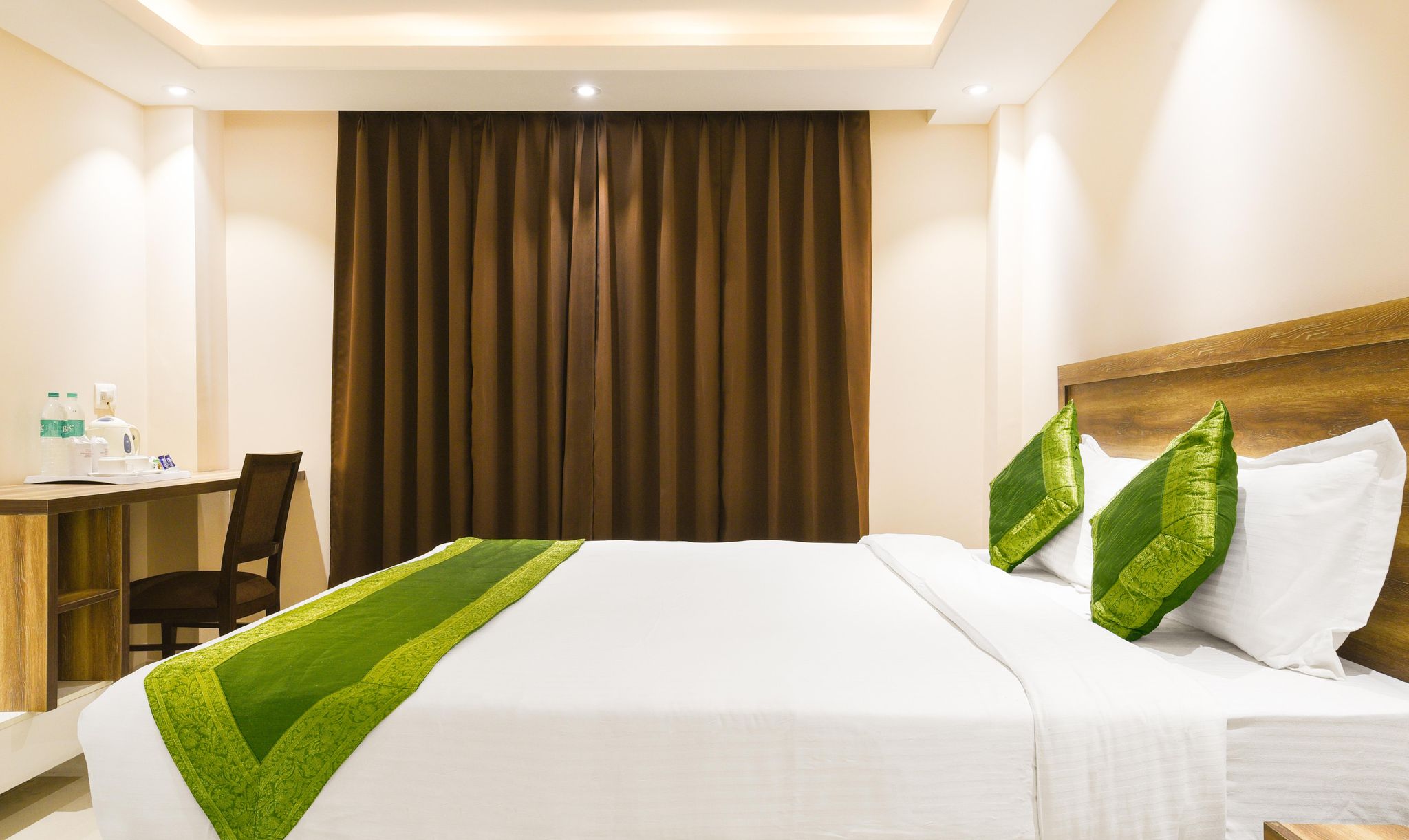 Treebo Iffco Chowk Deluxe Double Room 3