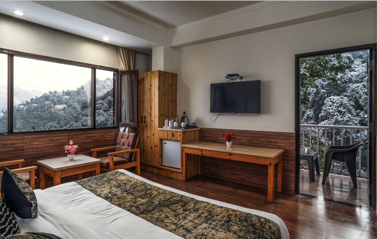 Himalayan View with Balcony
