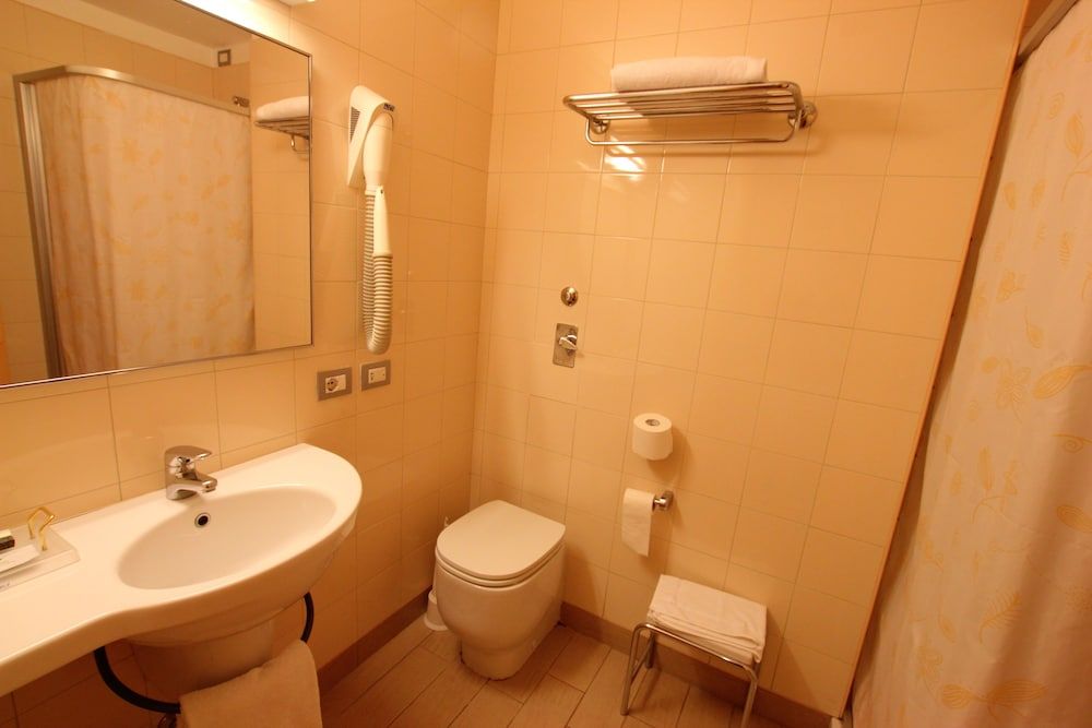 Scarlatti Hotel Milano Triple Room 8