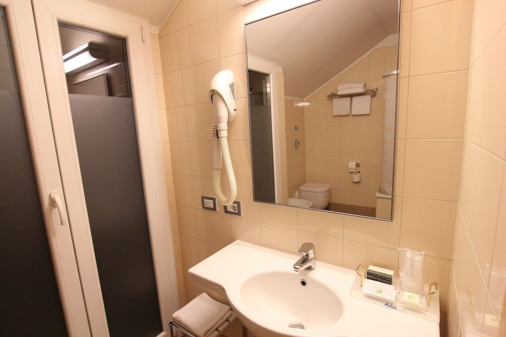 Scarlatti Hotel Milano Single Room 6