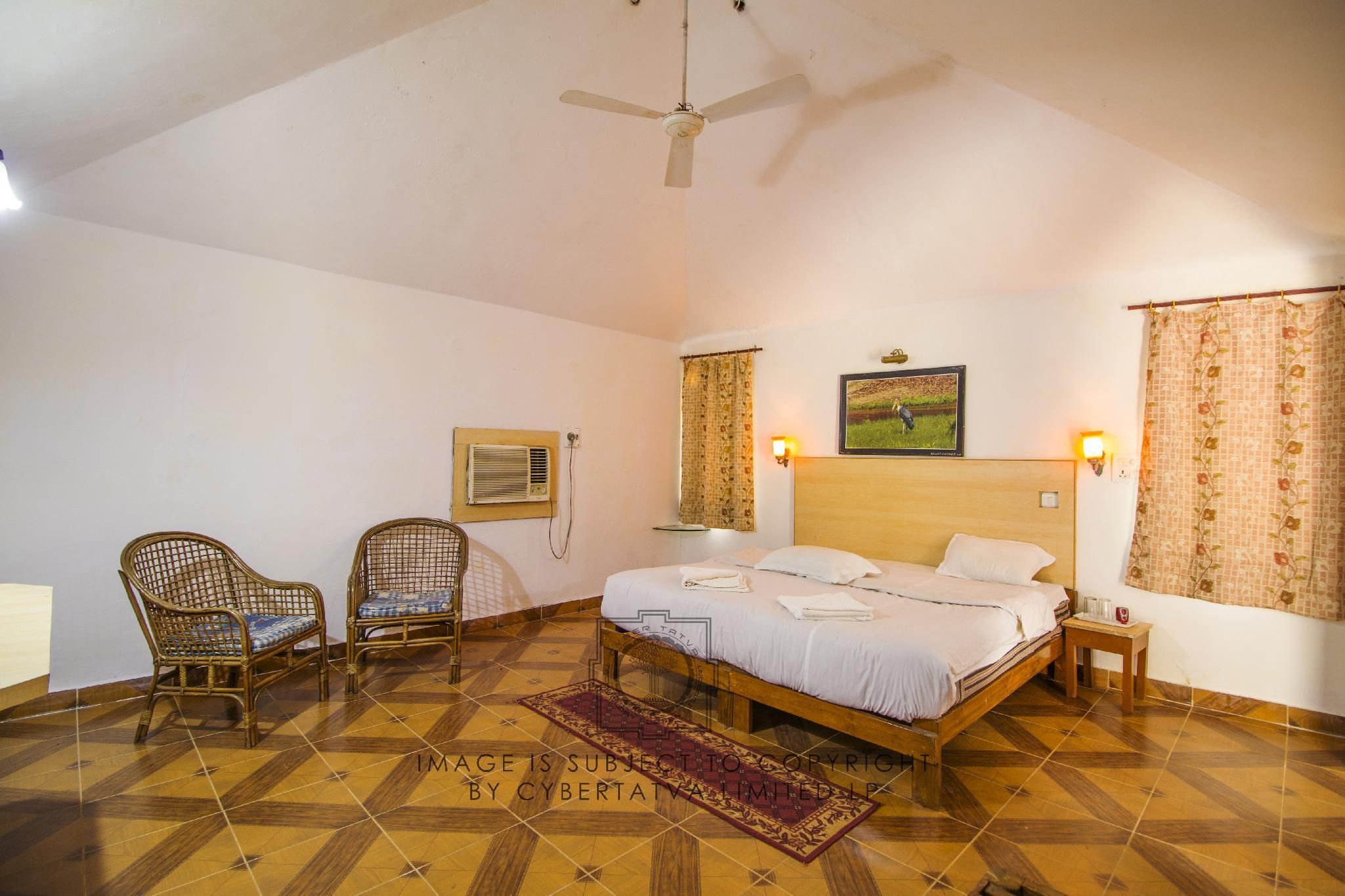 Room with 4 Beds and Shared Bathroom