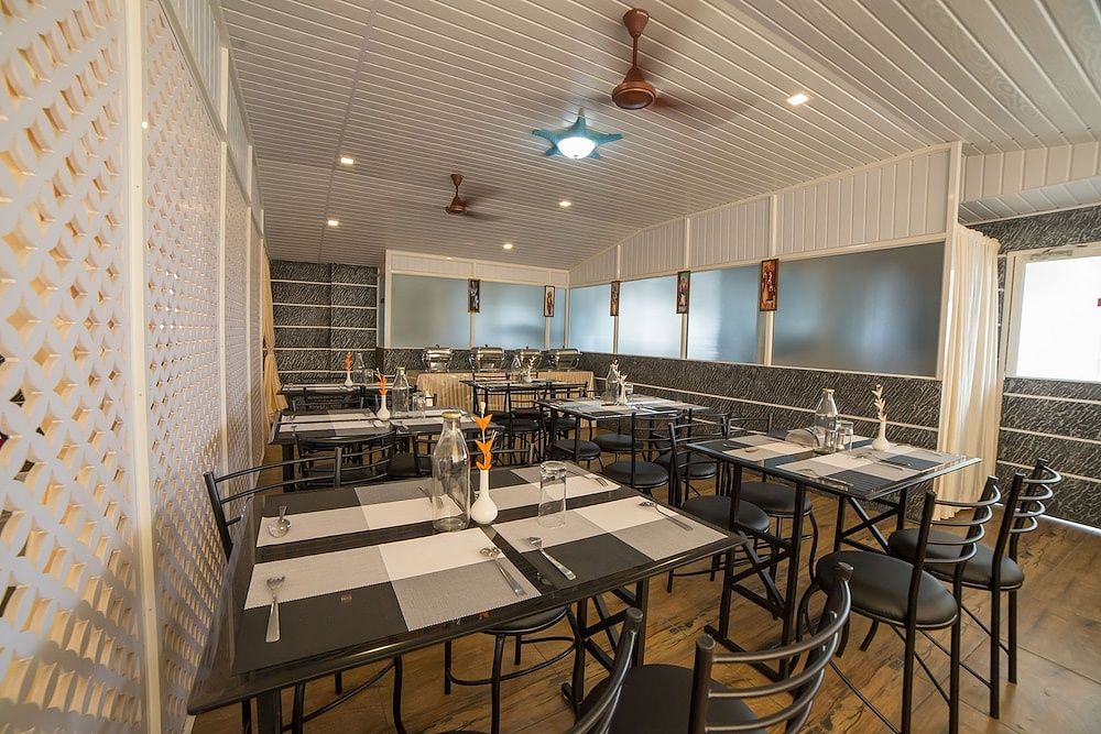 undefined Hotel South Gate Residency 5