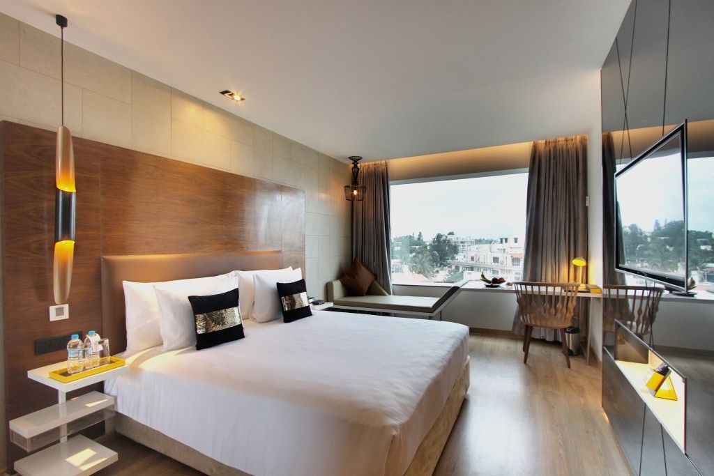 Luxury Room - Lake View