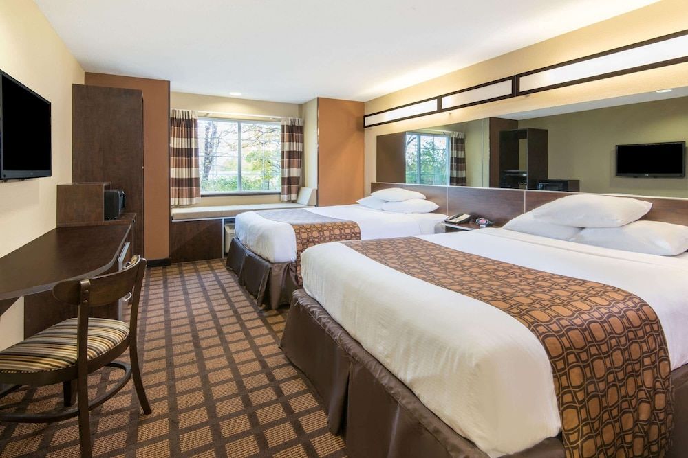 Room, 2 Queen Beds, Non Smoking