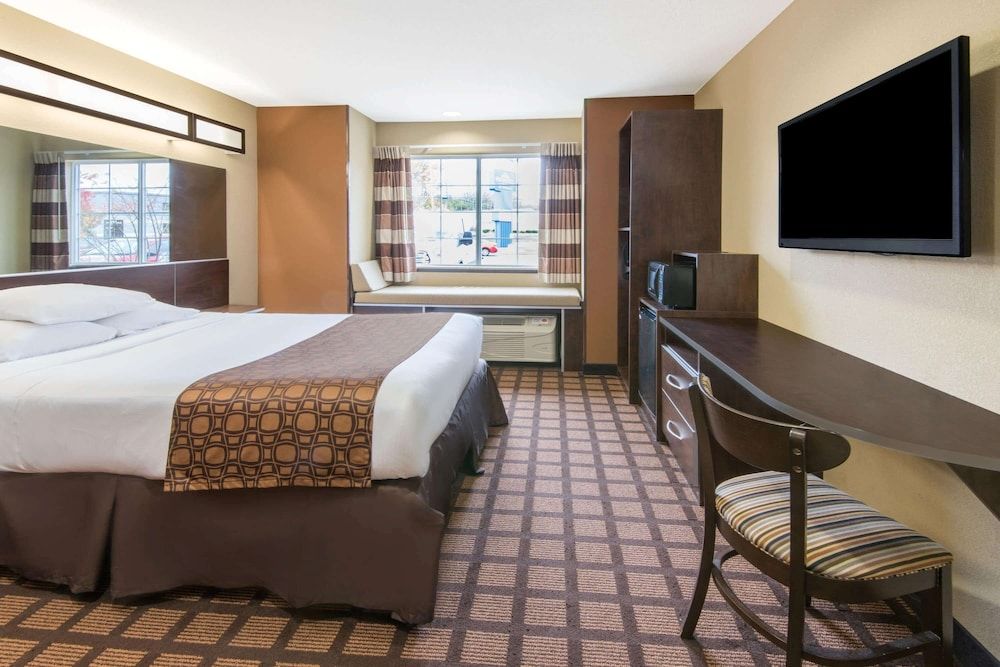 Room, 1 Queen Bed, Non Smoking
