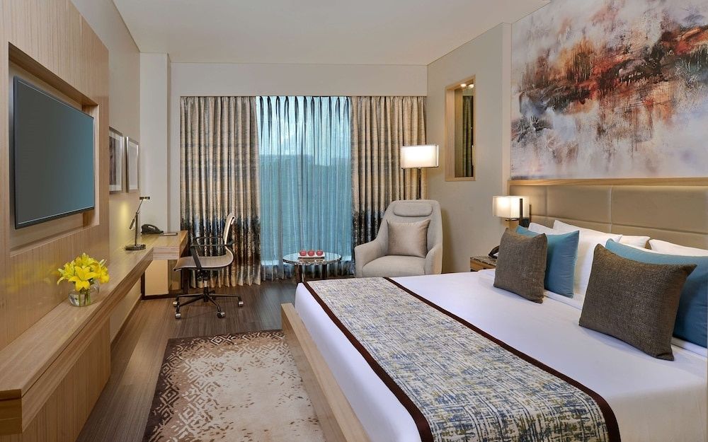 Radisson Mumbai Andheri MIDC Deluxe Room