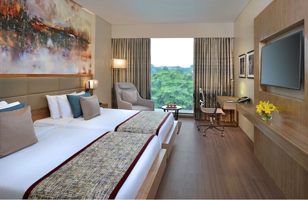 Radisson Mumbai Andheri MIDC Deluxe Room 2