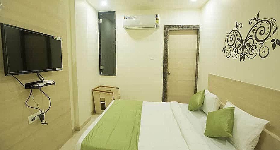 Hotel Raj Residency DELUXE ROOM 3