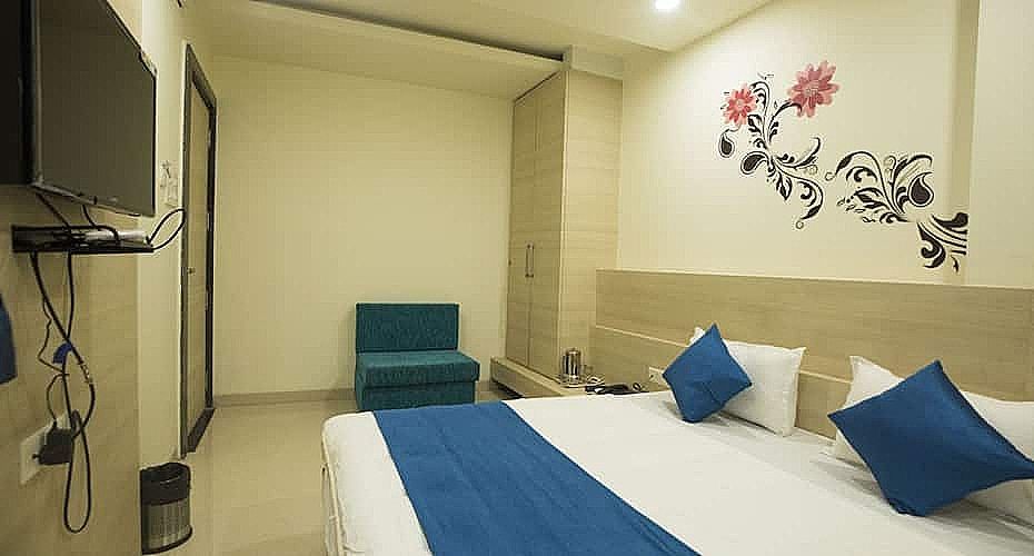 Hotel Raj Residency DELUXE ROOM 5