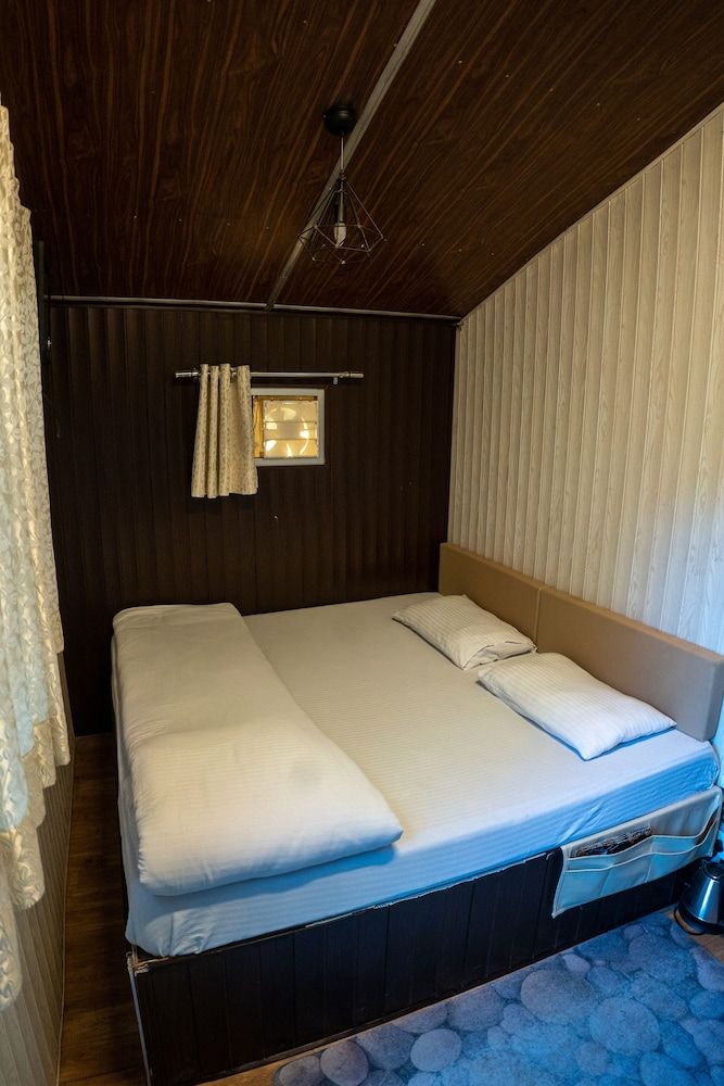 Basic Double or Twin Room, 1 Double Bed