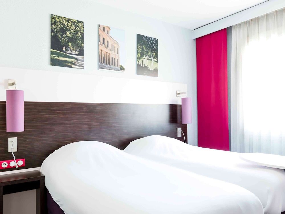 undefined ibis Styles Marseille Centre Prado Place Castellane