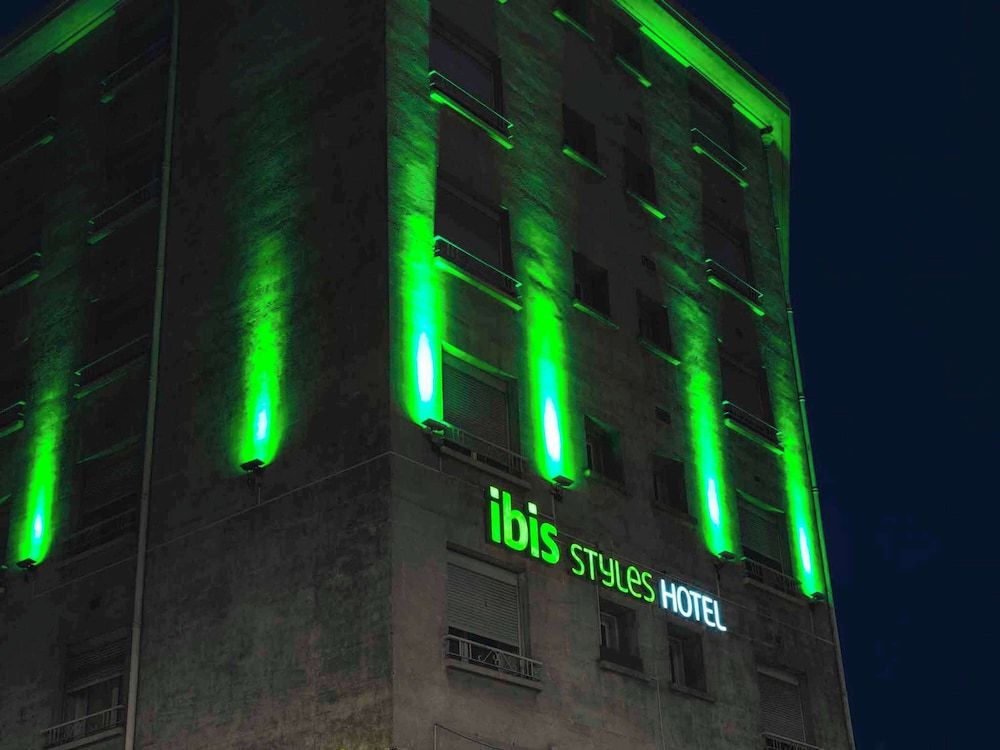 undefined ibis Styles Marseille Centre Prado Place Castellane 7