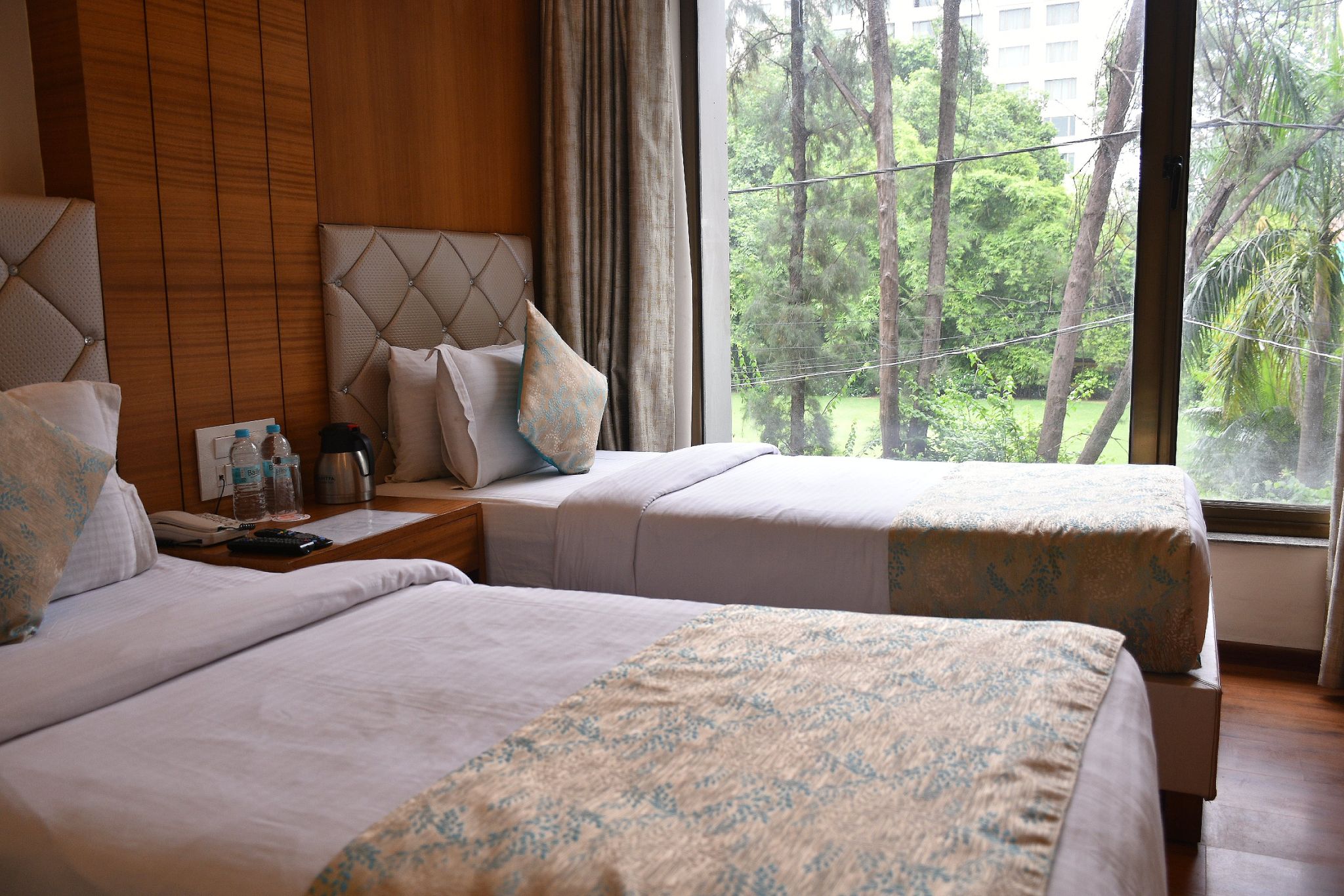 Hotel Meadows Deluxe Room 11