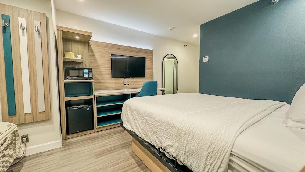 Studio Suite, 1 Queen Bed, Non Smoking