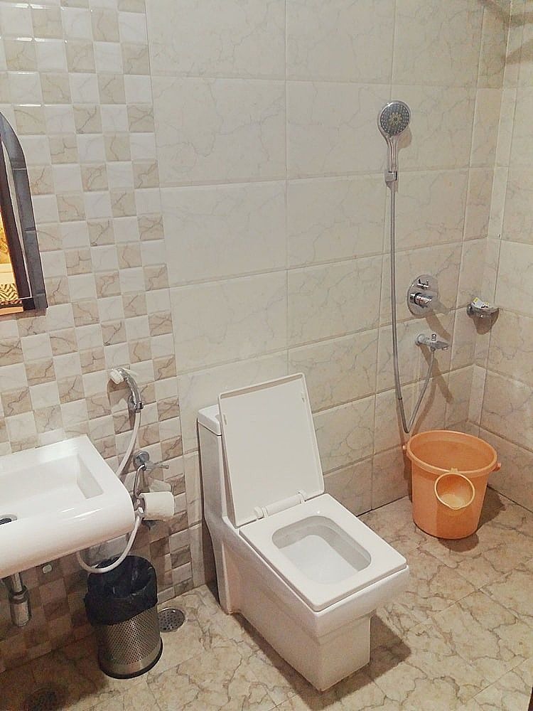 Airport Hotel Delhi Aerocity Deluxe Double Room 7