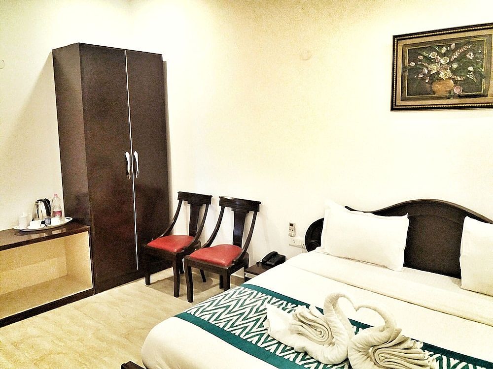 Airport Hotel Delhi Aerocity Deluxe Double Room 6