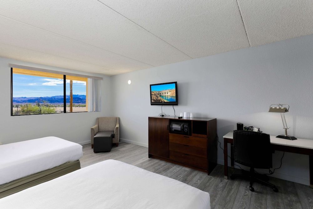 Studio 6 Suites Lake Havasu City, AZ