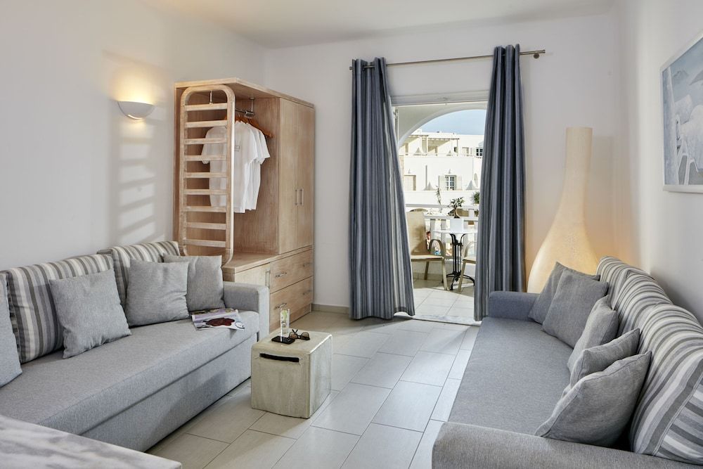 undefined Aegean Plaza Hotel 9