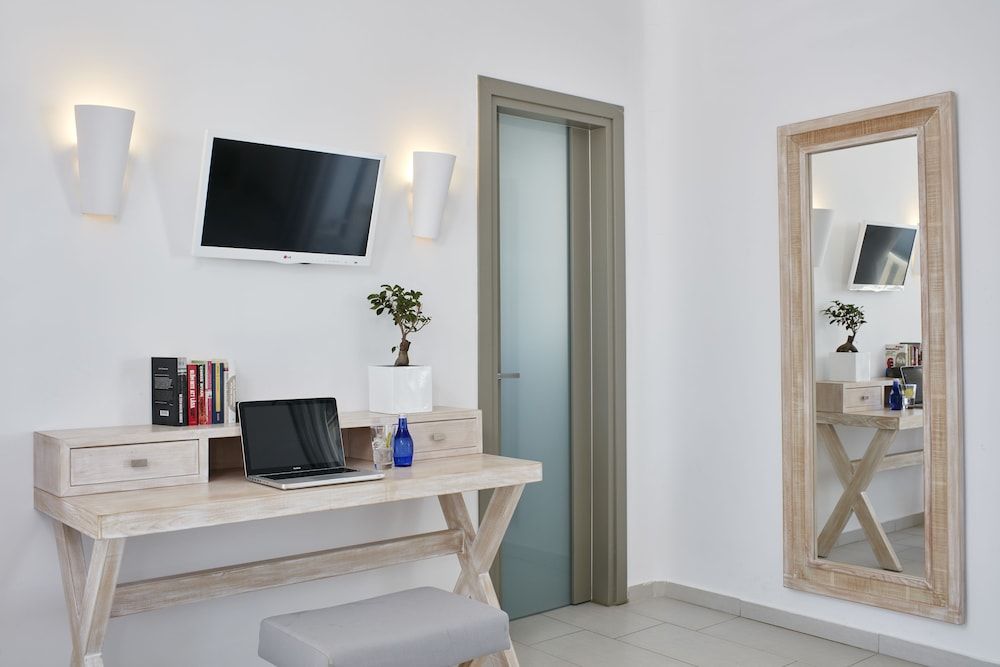 undefined Aegean Plaza Hotel 8