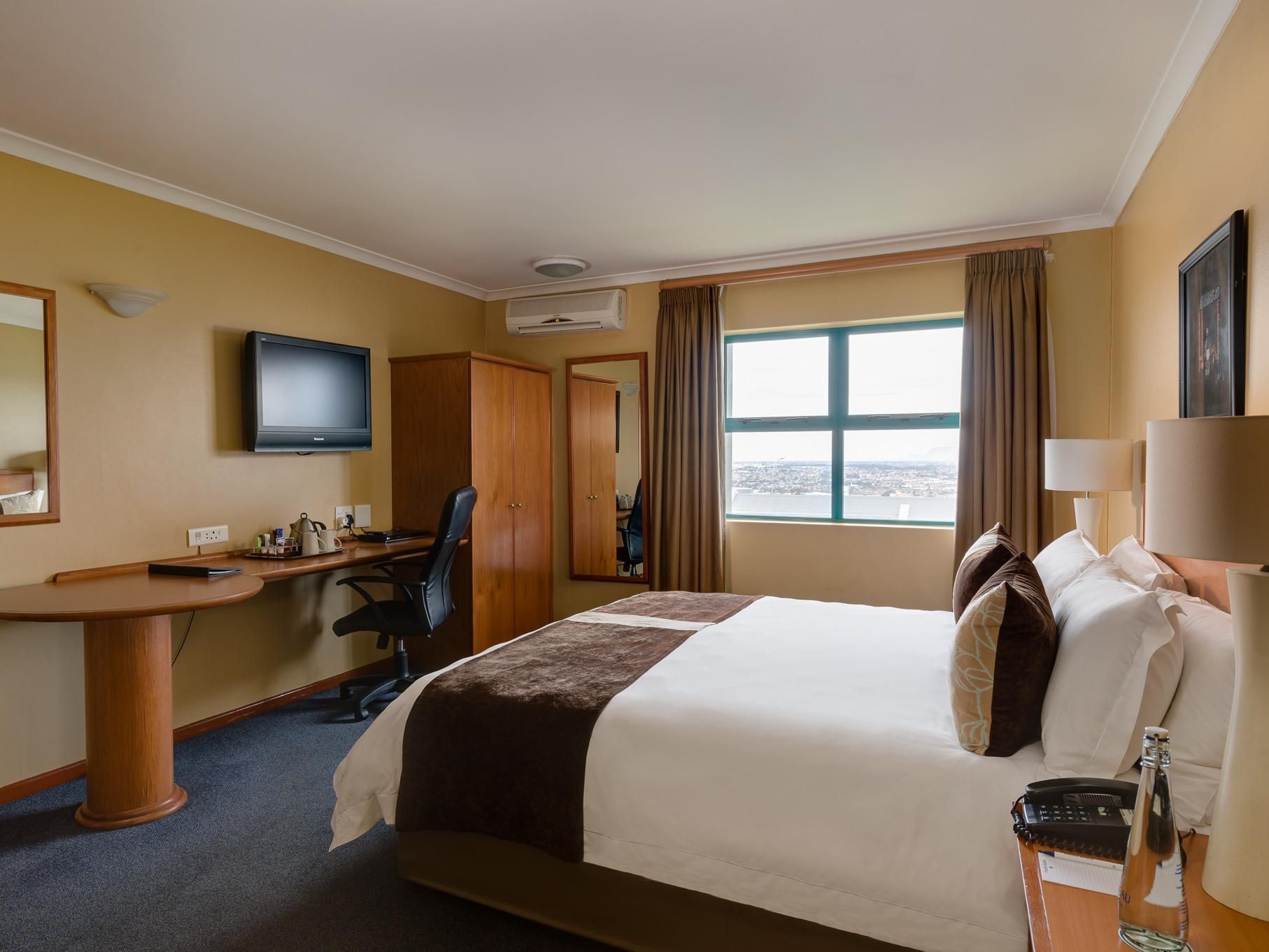 Guest room, 1 King, Garden view