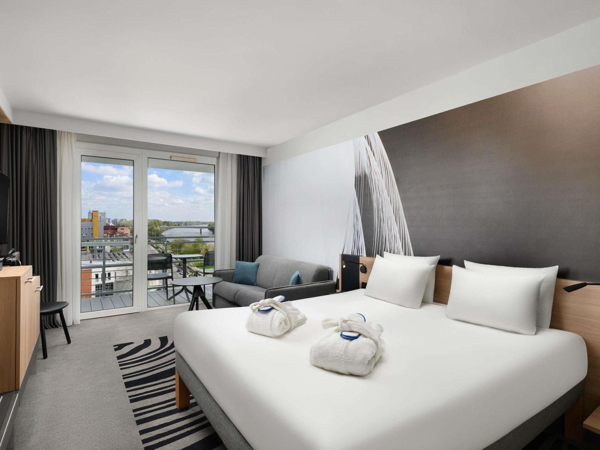 Superior Room with 1 Double Bed and Sofa