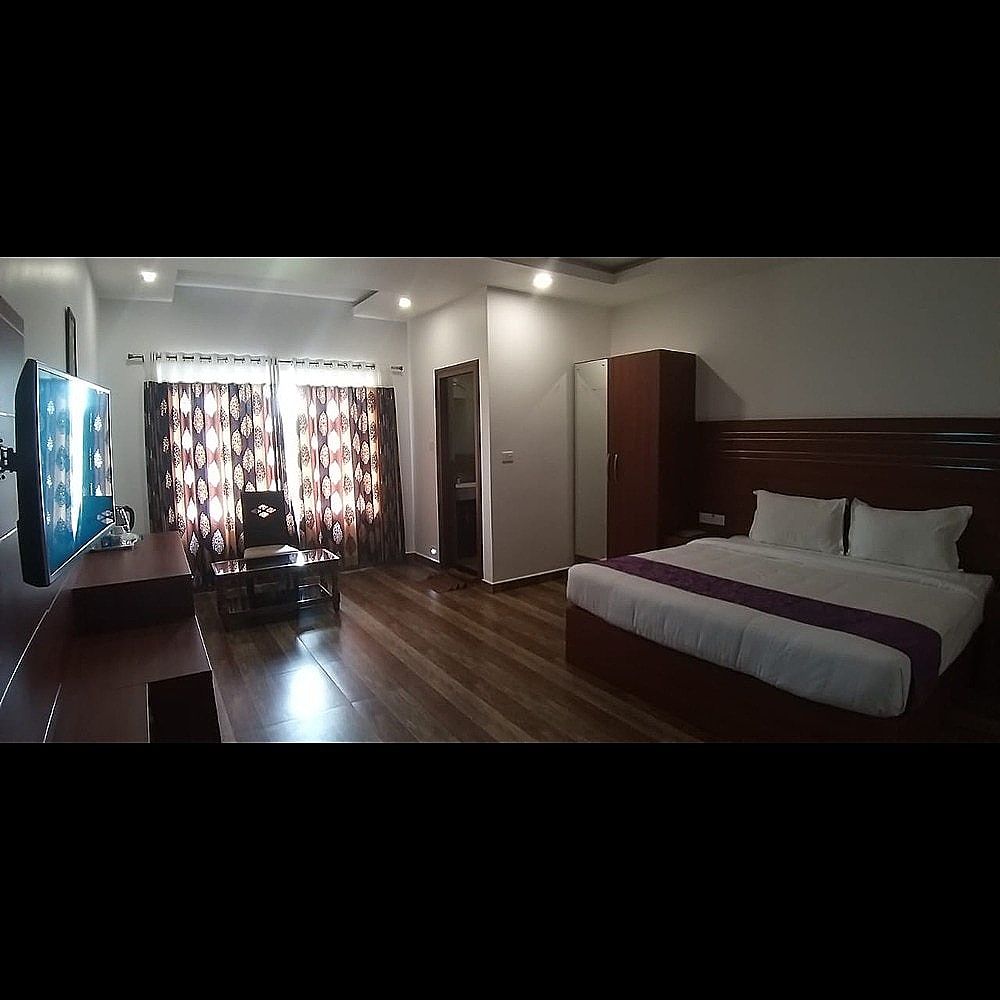 The Lake View Munnar Resort Deluxe Double Room 6