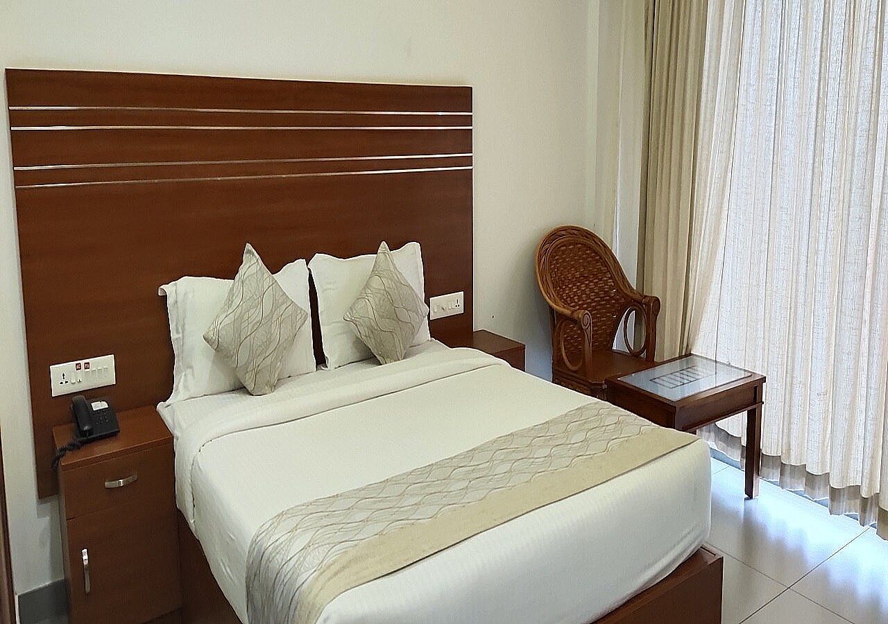 The Lake View Munnar Resort Premium Room 2