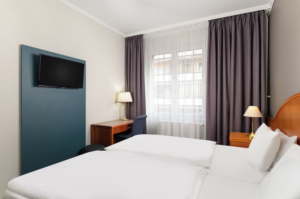 Danubius Hotel Rába Standard Double or Twin Room 3