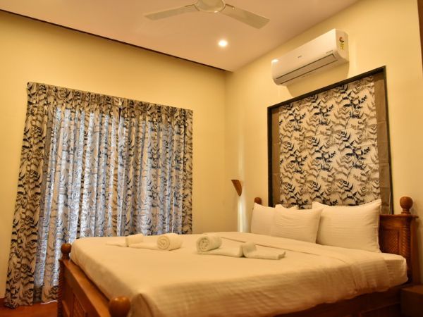 PLUMERIA SUITES