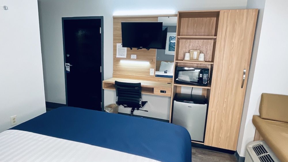 Room, 1 Queen Bed, Accessible, Non Smoking