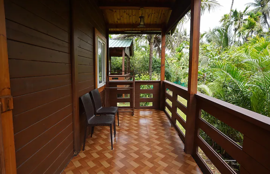 Tranquil Beach Resort Deluxe Ac Chalet 4