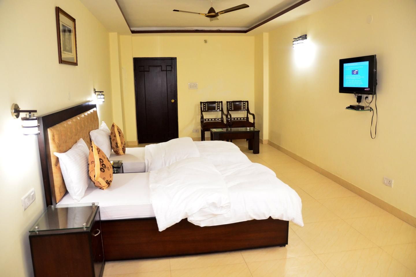 Super Deluxe Twin Bed Room