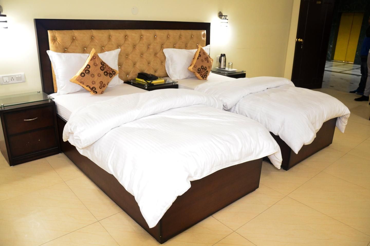 Super Deluxe Twin Bed Room