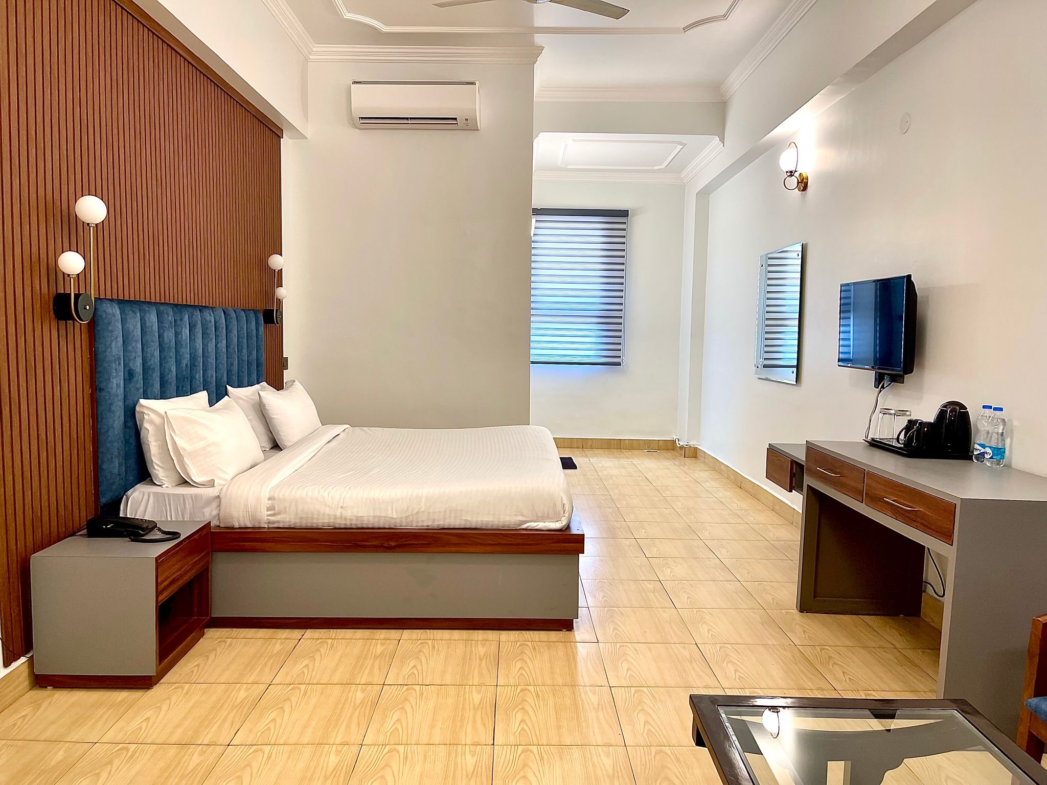 Super Deluxe Double Bed Room (King Size)