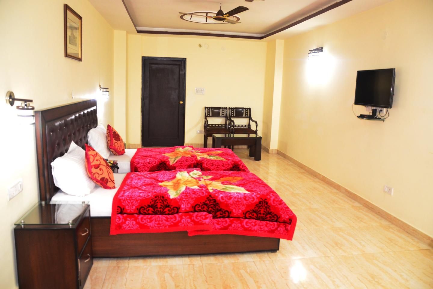 Super Deluxe Twin Bed Room