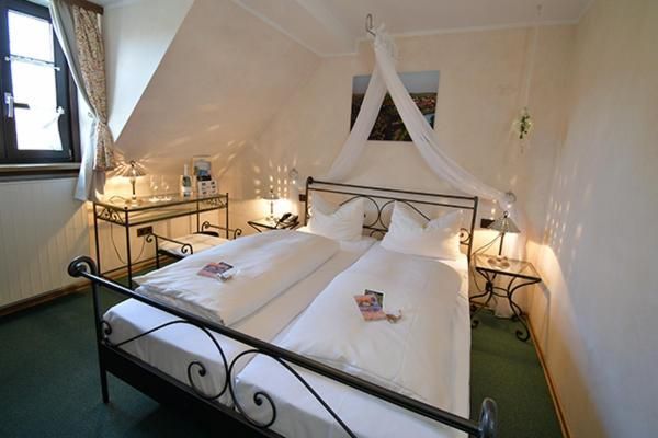 AKZENT Hotel Franziskaner Large Single Room 2