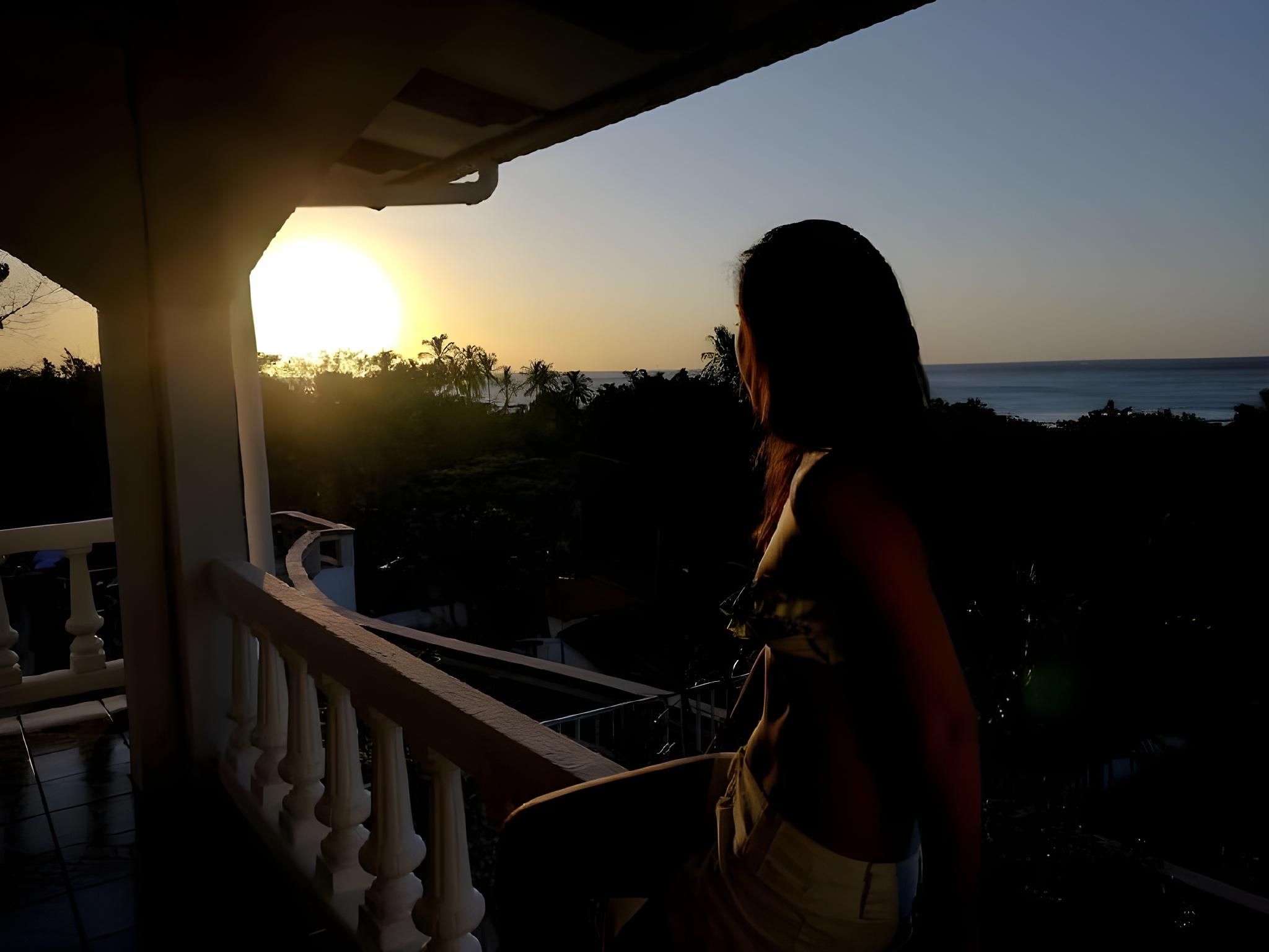 1 Queen Bed, Nonsmoking, Ocean View
