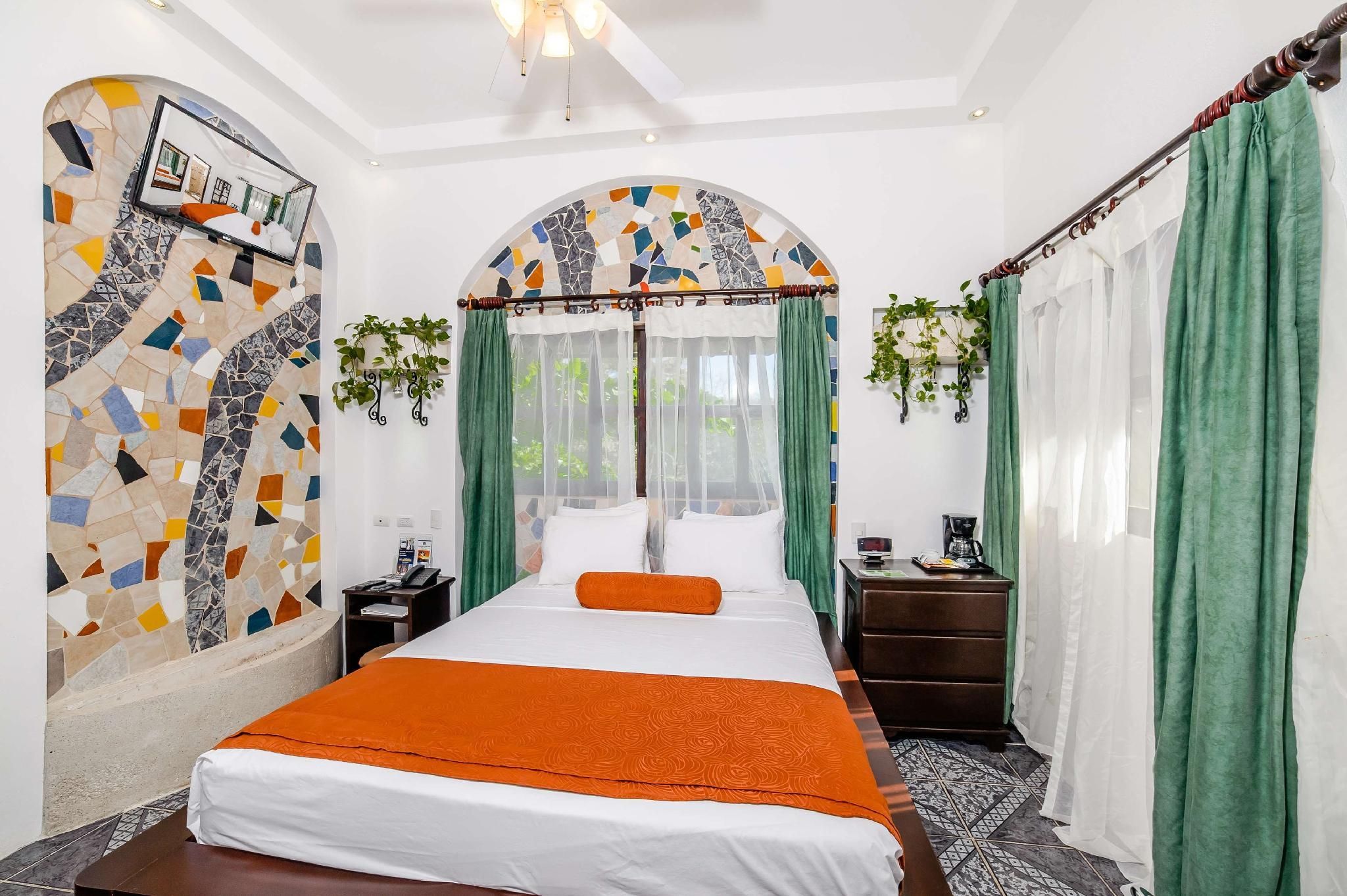 1 Queen Bed, Nonsmoking