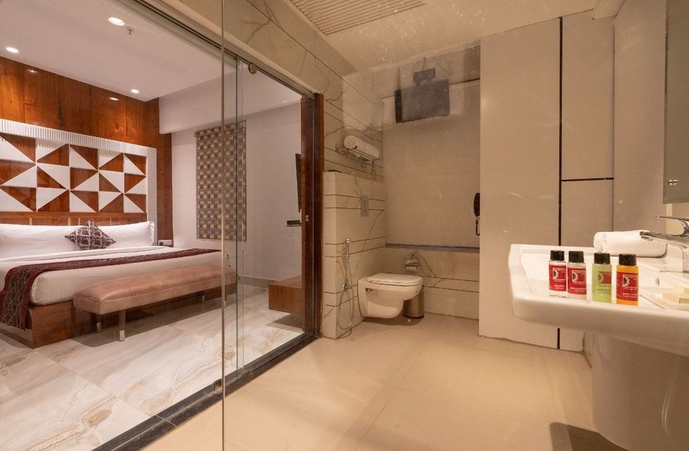 Clarks Inn Ambala Premium Room, 1 Double Bed, Non Smoking 4