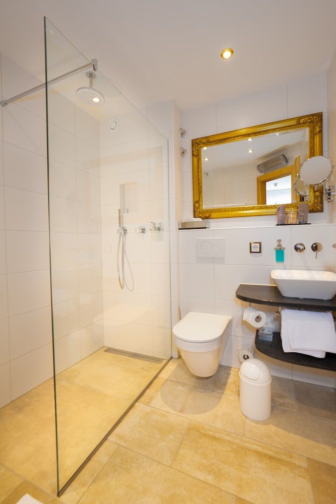 Park Hotel Laim Superior Double Room 9