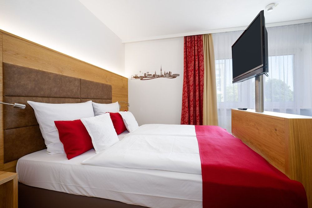 Park Hotel Laim Superior Double Room 5