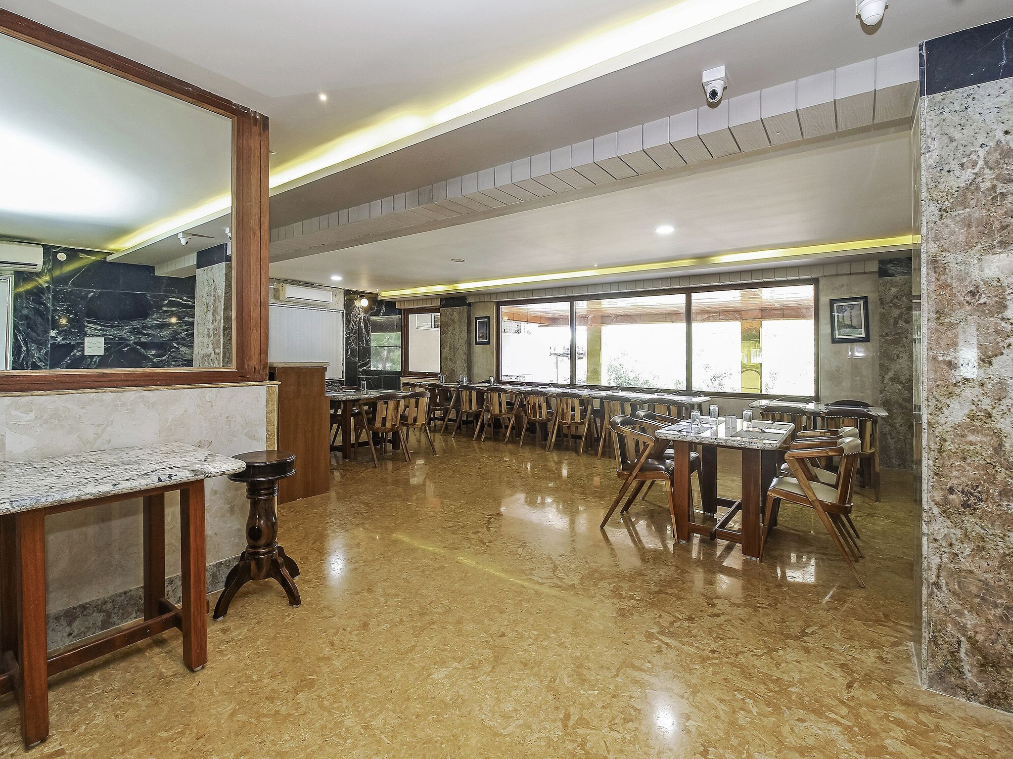 Food & Dining